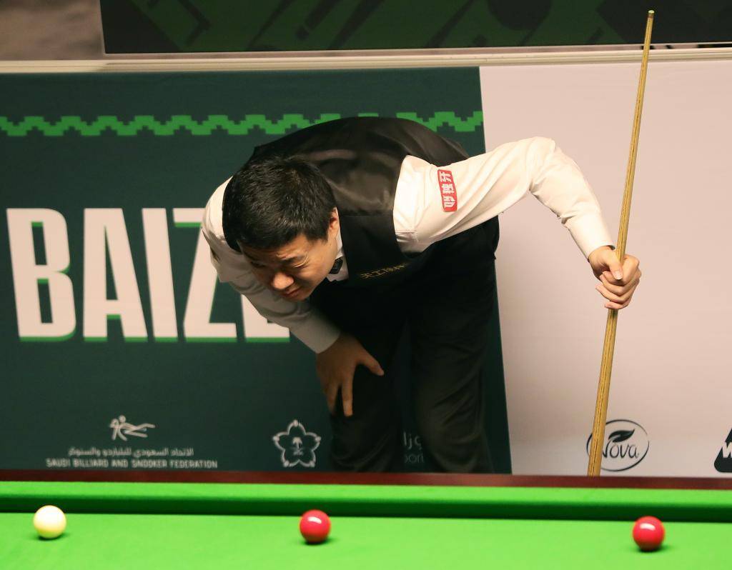 湖人队在接 湖人队在接