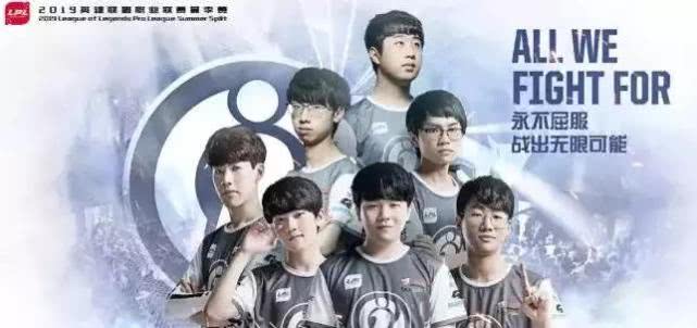 潘威倫和周 潘威倫和周