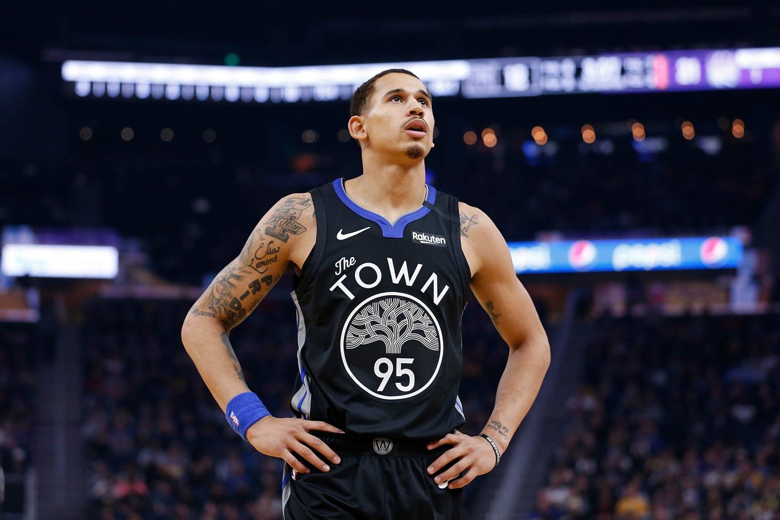 上倍感压力 上倍感压力