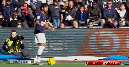 云影逼近 云影逼近